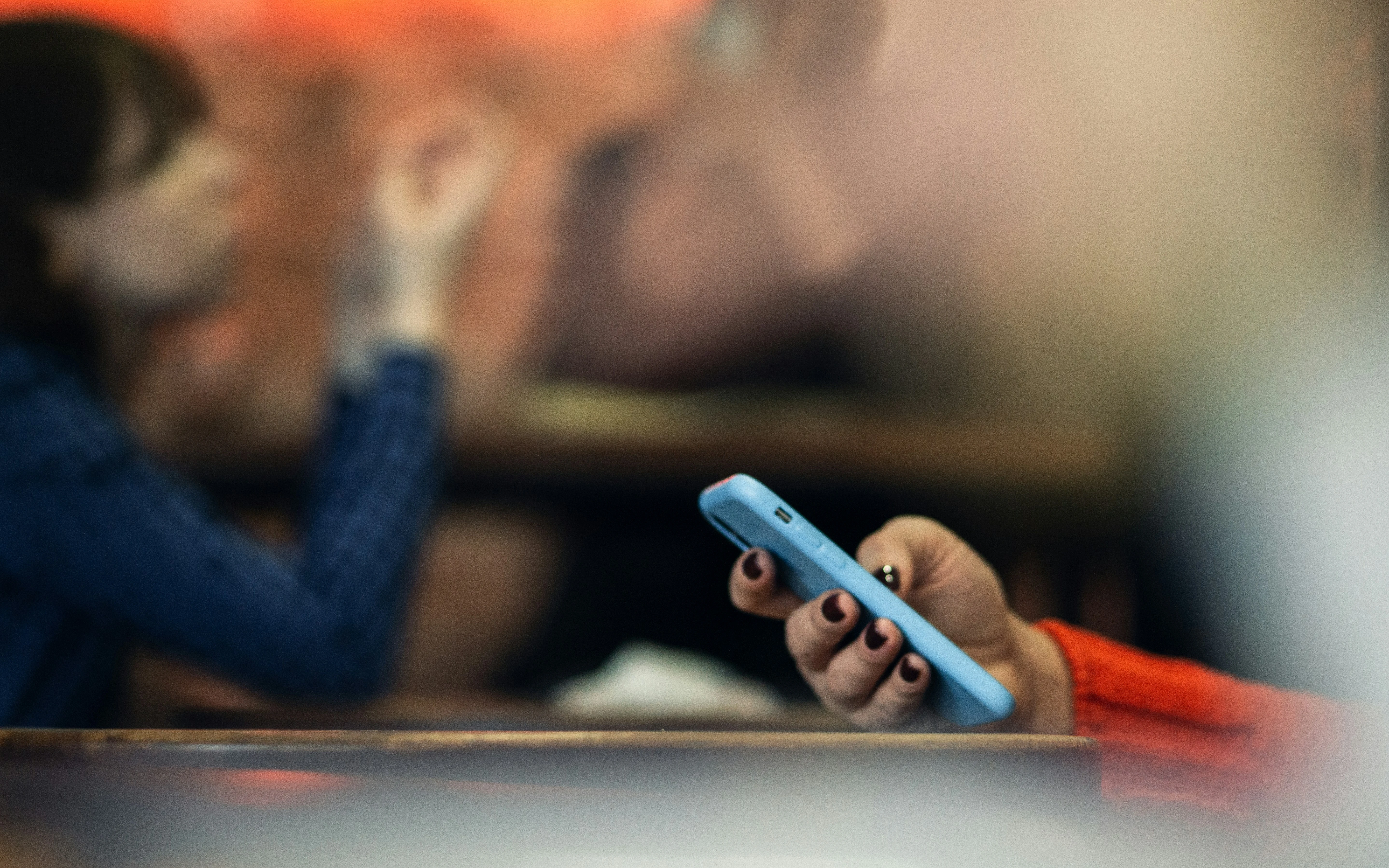 Texting vs. Talking in Relationship