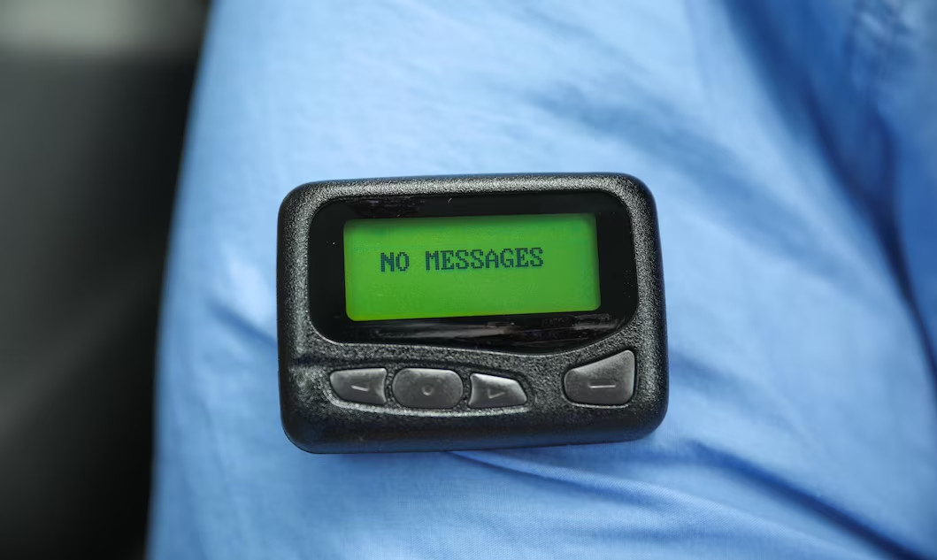 pagers-to-push-notifications-communication-evolution