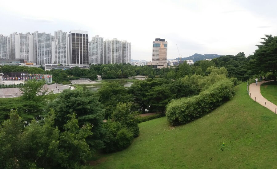 Zen: Finding Inner Peace in Busy Urban Destinations